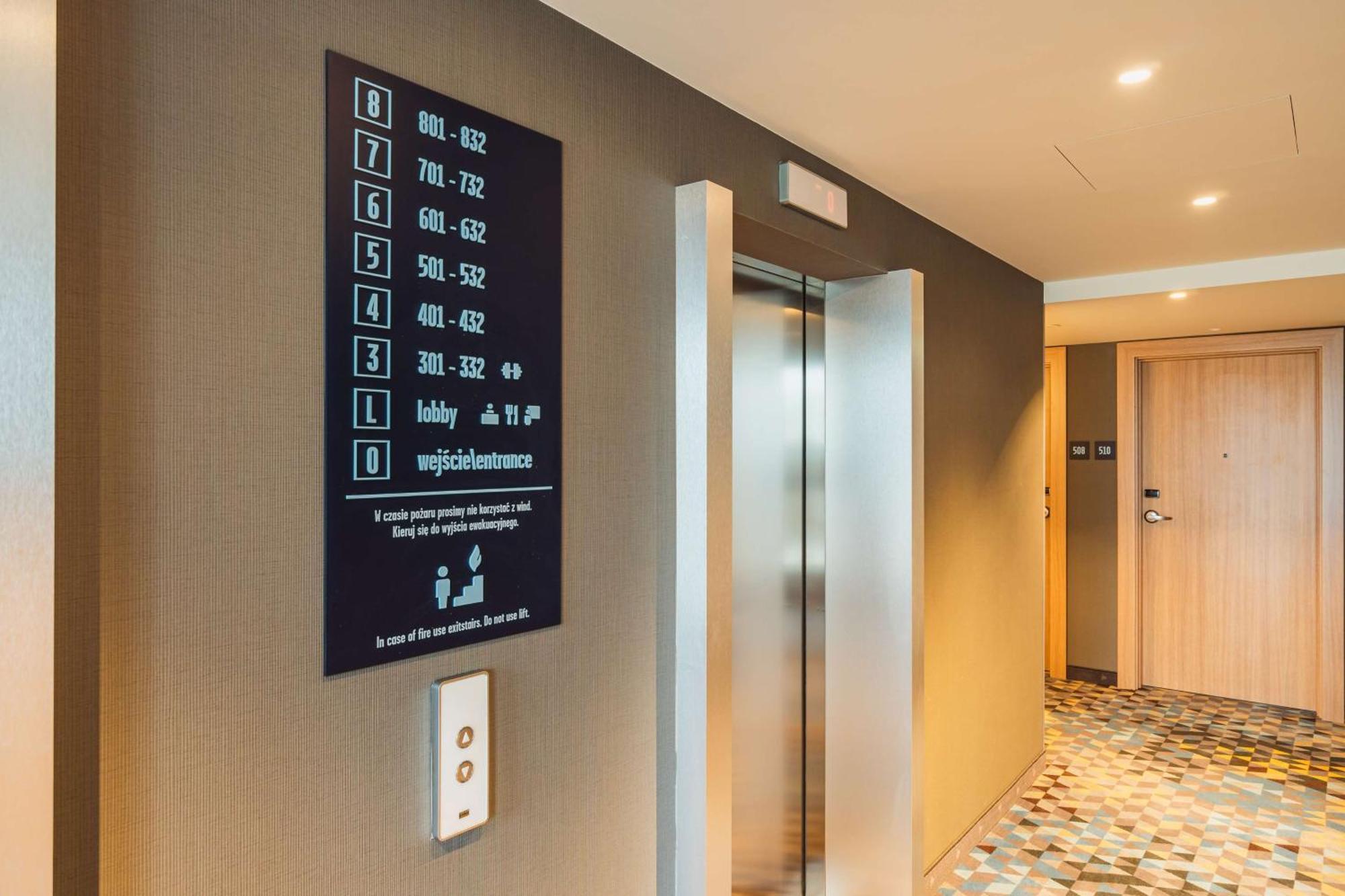 Hampton By Hilton Lodz City Center Bagian luar foto