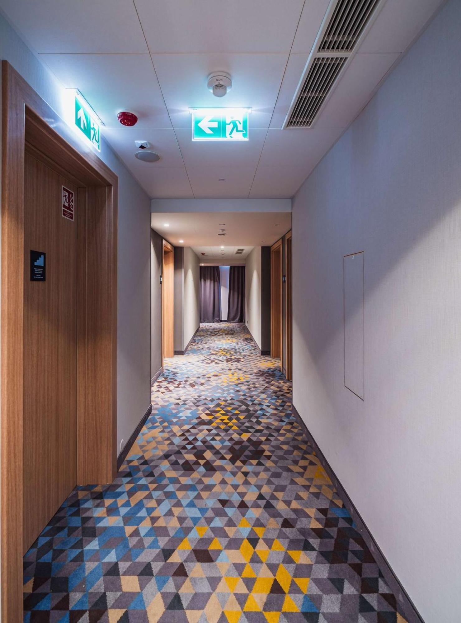 Hampton By Hilton Lodz City Center Bagian luar foto