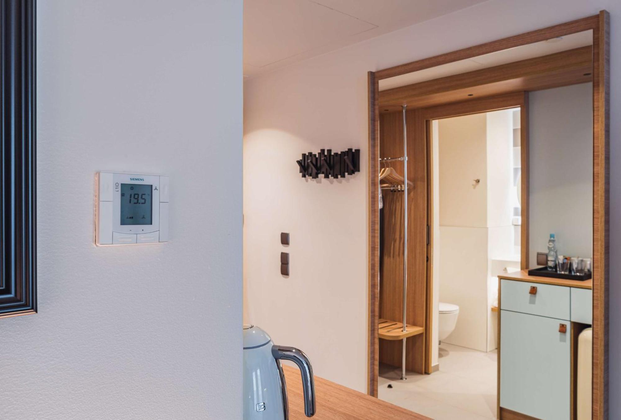 Hampton By Hilton Lodz City Center Bagian luar foto