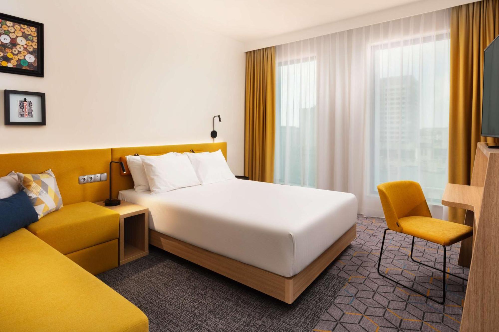 Hampton By Hilton Lodz City Center Bagian luar foto