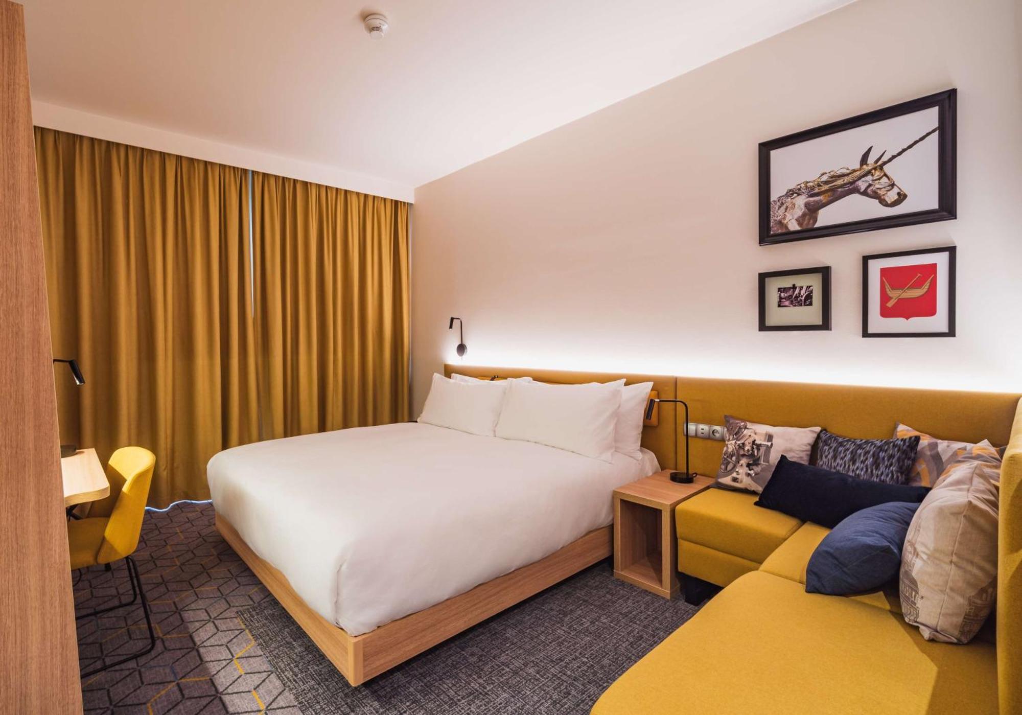 Hampton By Hilton Lodz City Center Bagian luar foto