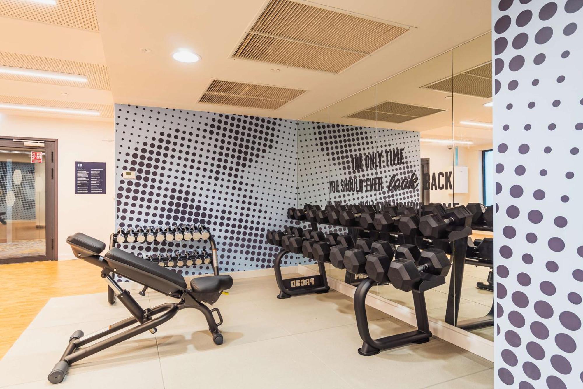 Hampton By Hilton Lodz City Center Bagian luar foto