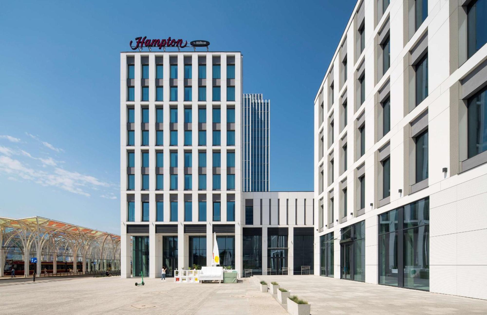 Hampton By Hilton Lodz City Center Bagian luar foto