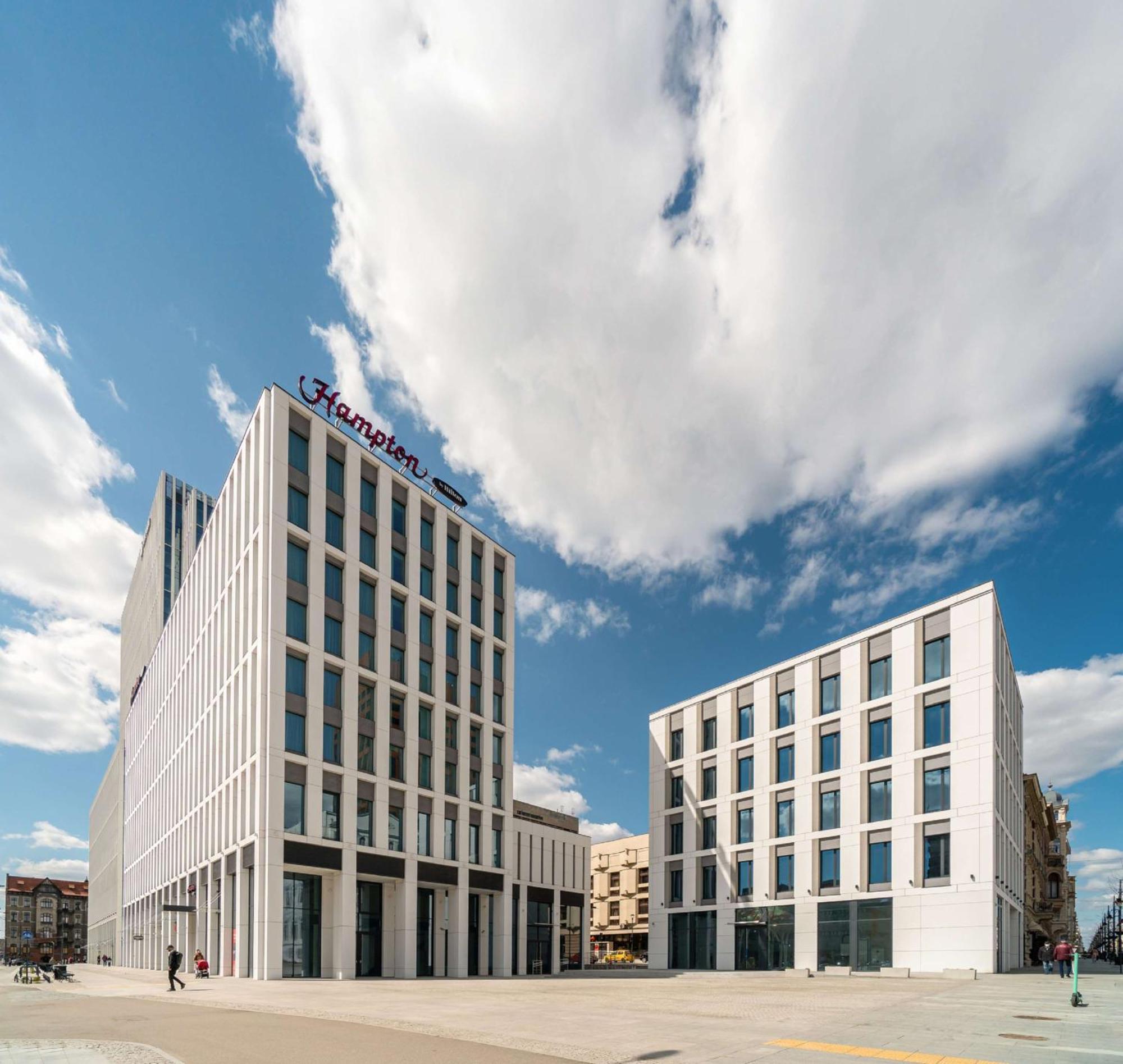 Hampton By Hilton Lodz City Center Bagian luar foto